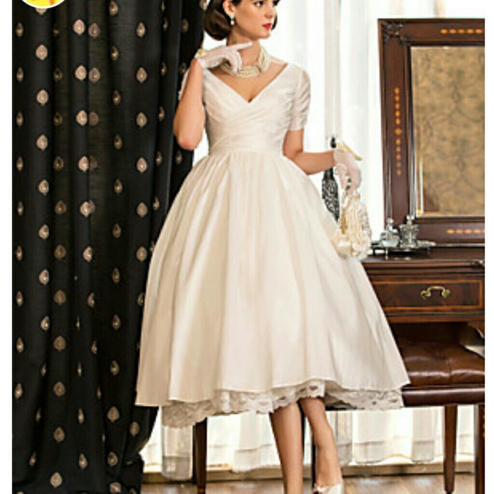 Ivory tea length wedding dress, size 16W